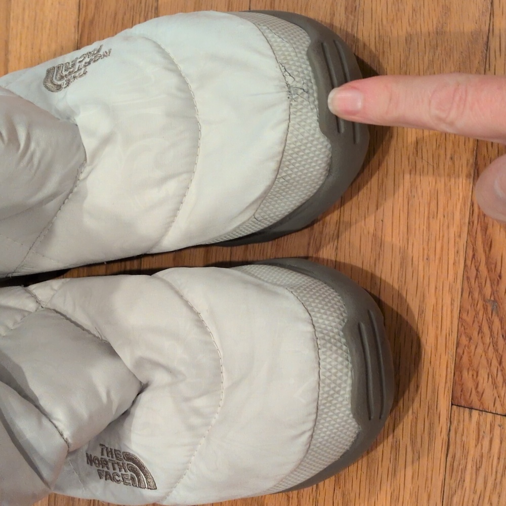 The North Face 700 Women's Nuptse Apres Booties Goose Down Insulated - Picture 6 of 14